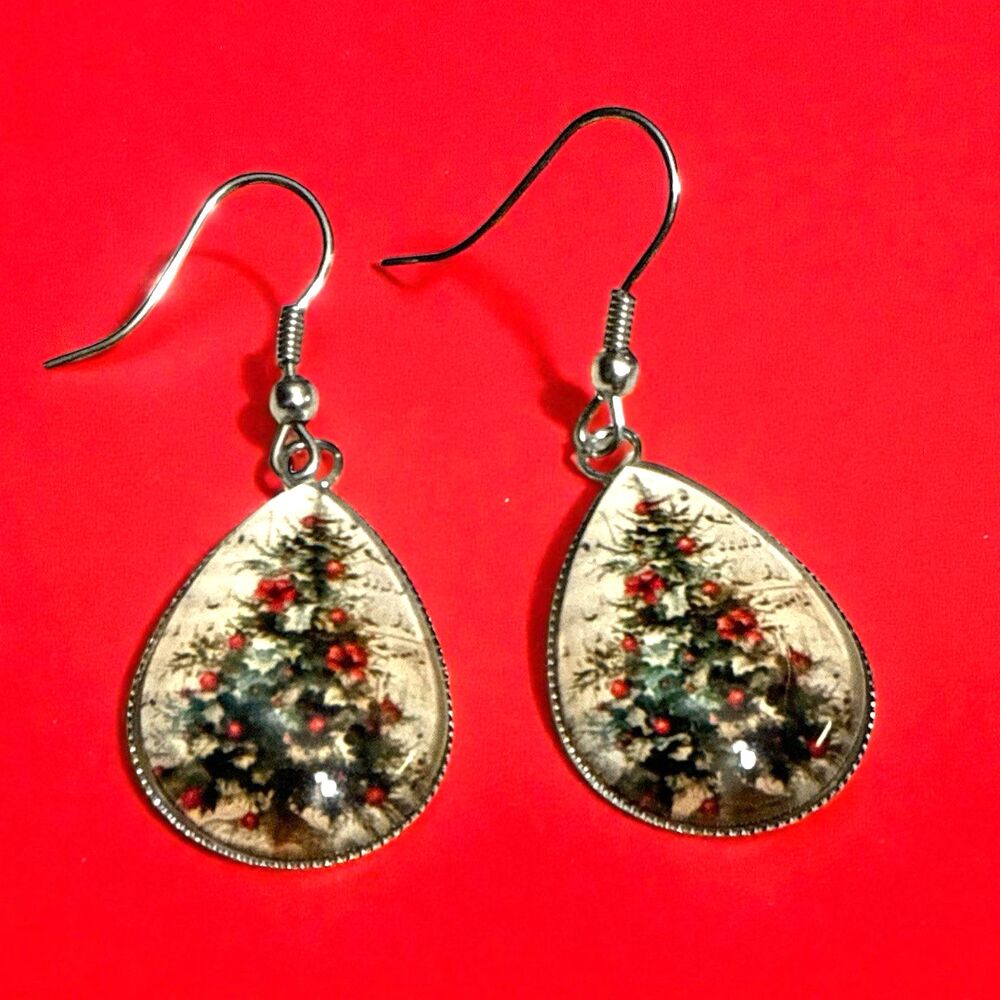 Traditional Christmas Tree Earrings - Teardrop - French Hook